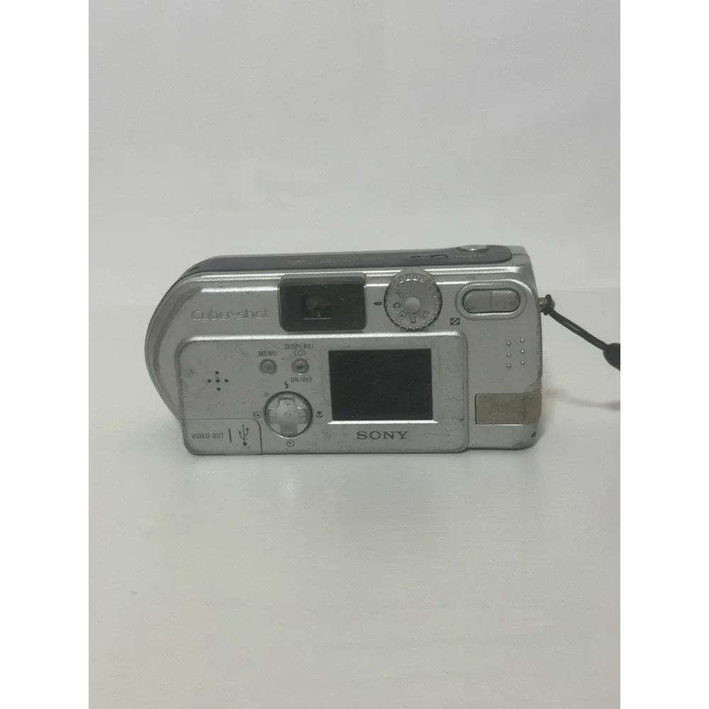 Sony Cyber-shot DSC-P71 digital camera For Parts
